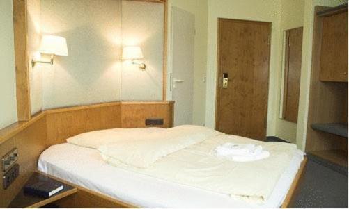 Aust - Das Landhotel فارندورف المظهر الخارجي الصورة